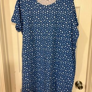 BNWOT Dreams & Co dusky blue polka dot sleepshirt M/L 16-18 SS long length